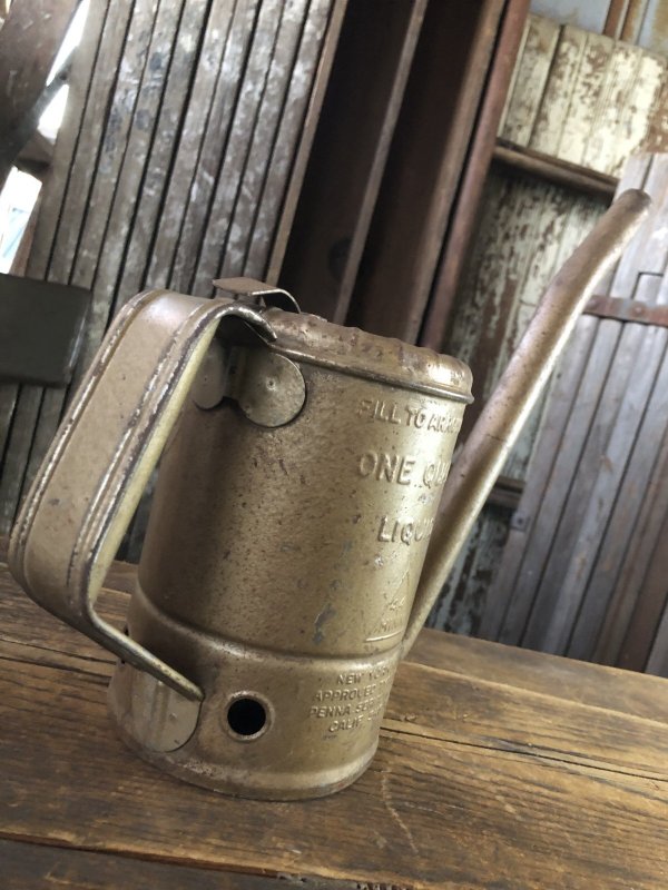 画像3: Vintage One Quart Oil Dispenser Jug Swing Pout (A140)