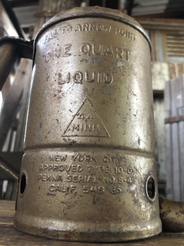 画像4: Vintage One Quart Oil Dispenser Jug Swing Pout (A140)