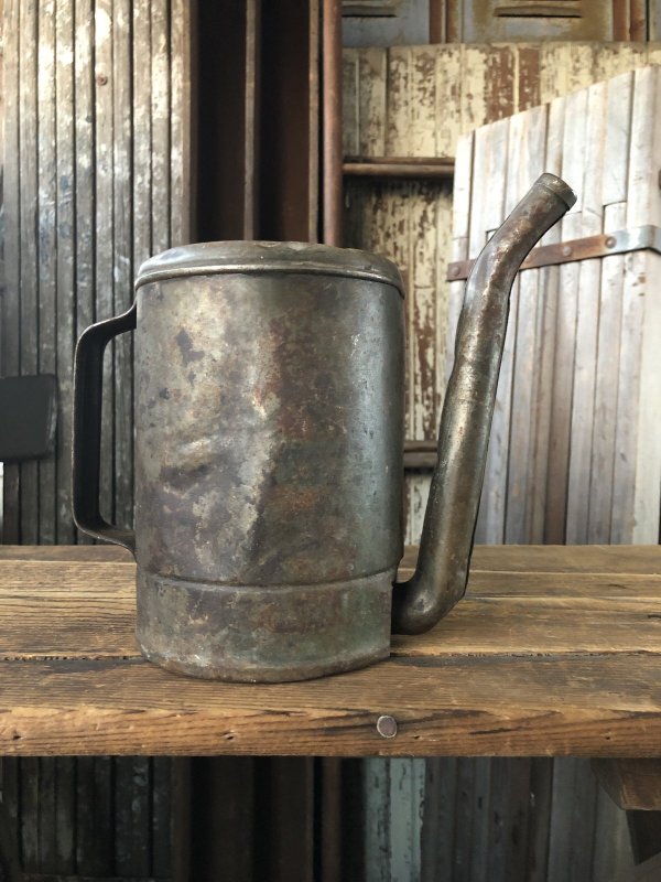 画像3: Vintage Half Gallon Oil Dispenser Jug Swing Pout (A141)