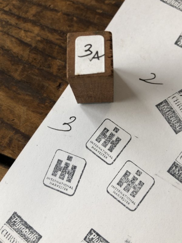 画像1: Vintage letterpress Printing Block IH International Harvester 3 (A159) 
