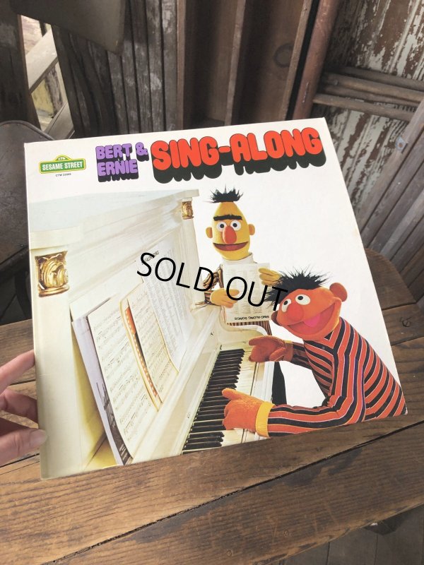 画像1: 70s Vintage LP Sesame Street Bert & Ernie Sing-Along (A210) 
