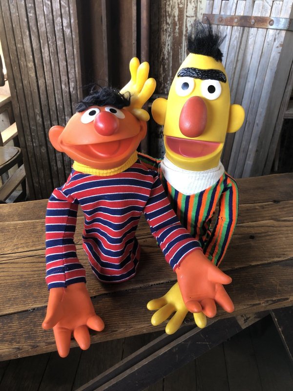 画像1: 70s Vintage Sesame Street Ernie and Bert Hand Puppet Doll SET (A209)