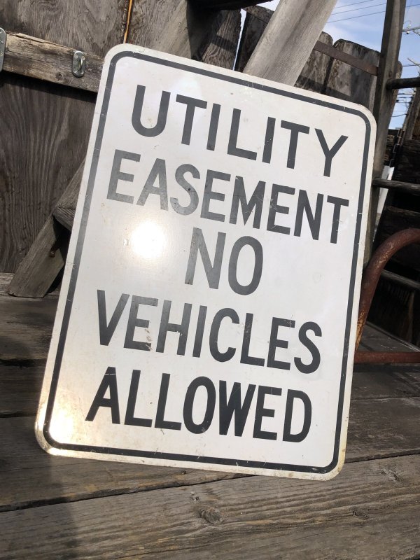 画像6: Vintage Road Sign UTILITY EASEMENT NO VEHICLES ALLOWED (A215)