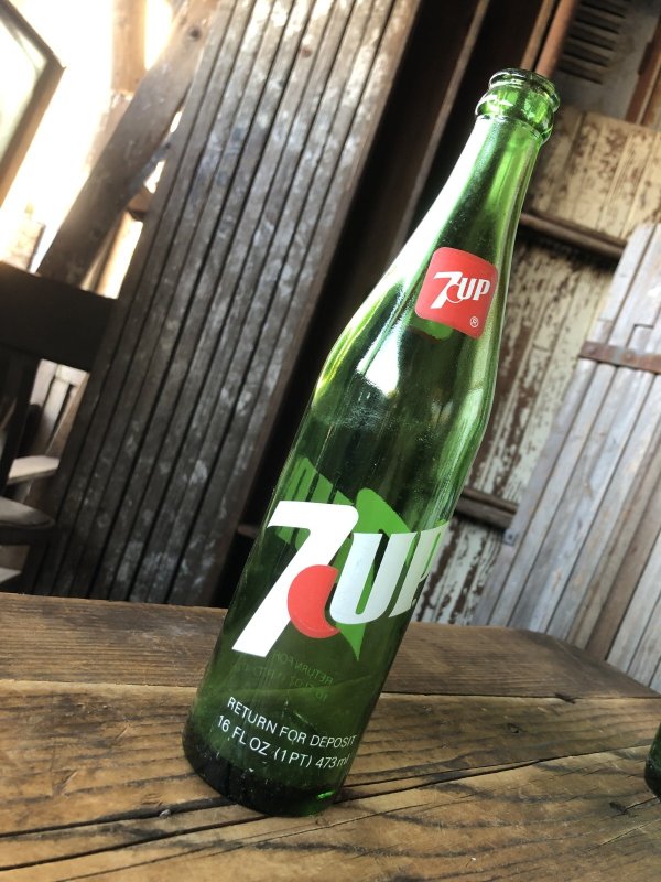 画像1: 70s Vintage 7UP Soda Green Glass Bottle 16FL OZ (A228) 