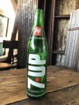 画像1: 70s Vintage 7UP Soda Green Glass Bottle 16FL OZ (A234)  (1)