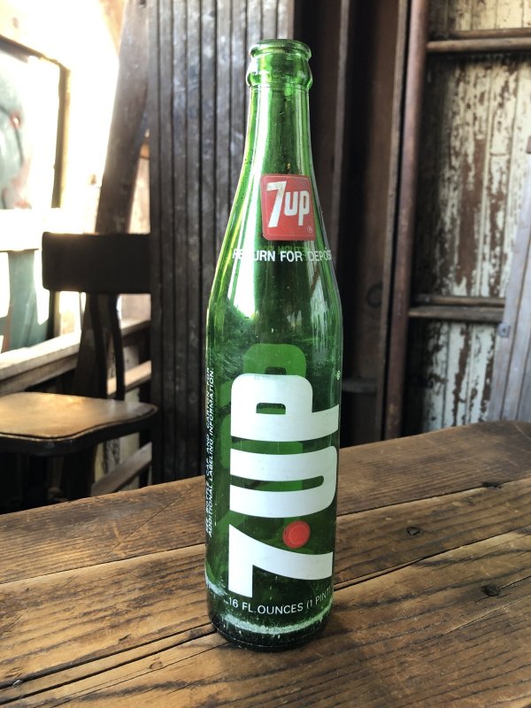 画像1: 70s Vintage 7UP Soda Green Glass Bottle 16FL OZ (A232) 
