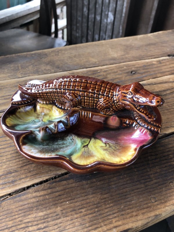 画像1: Vintage Souvenir Ashtray Alligator (A240)