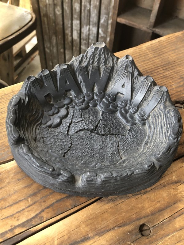 画像1: Vintage Hawaiiana Collectible Souvenir Ashtray Hawaii by Coco Joe (A243)