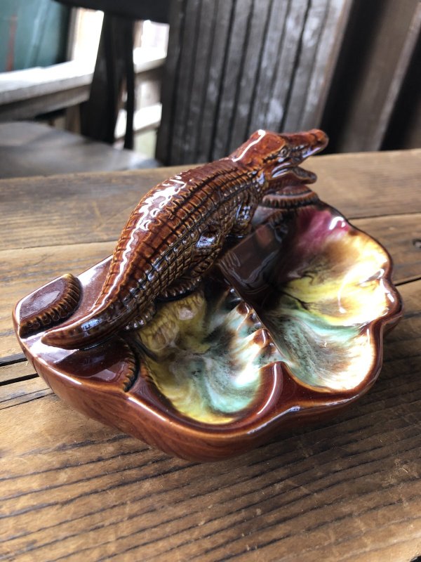 画像2: Vintage Souvenir Ashtray Alligator (A240)