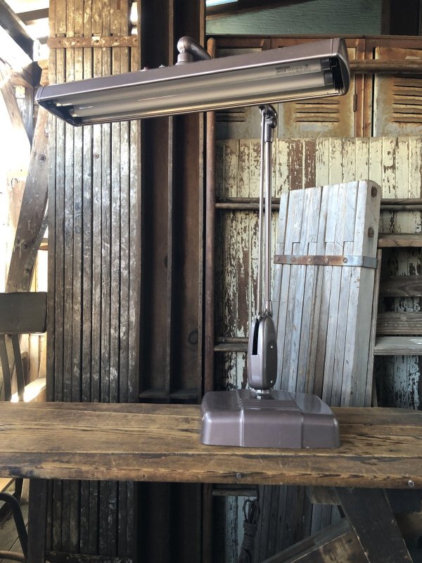 画像1: Vintage Dazor Floating Fixture Drafting Industrial Work Lamp (A288)