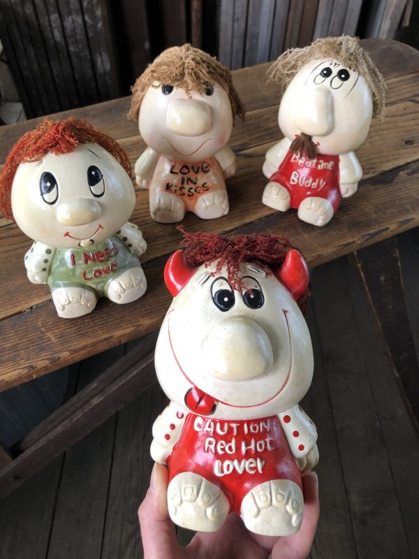 画像13: 70s Vintage Russ Berrie Wilbur Family Wilbur and Friends Ceramic Bank Love IN Kisses (A310)