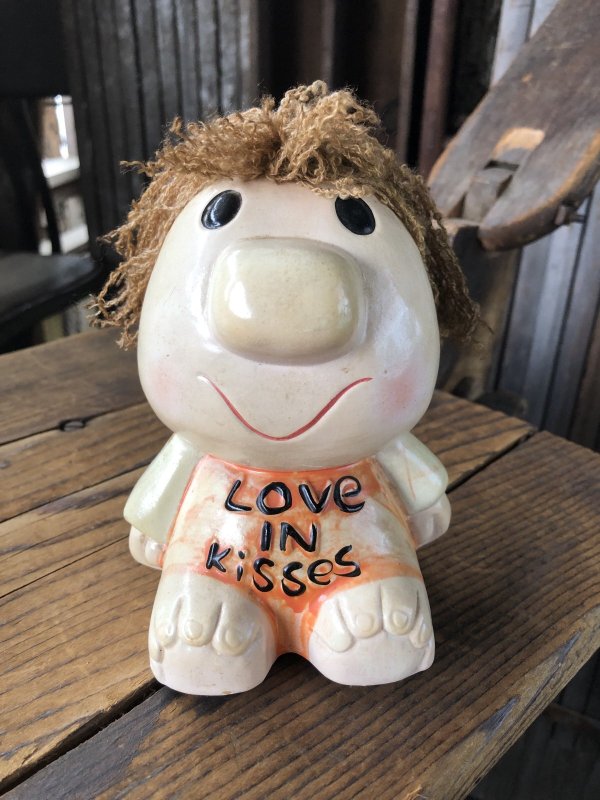 画像2: 70s Vintage Russ Berrie Wilbur Family Wilbur and Friends Ceramic Bank Love IN Kisses (A310)