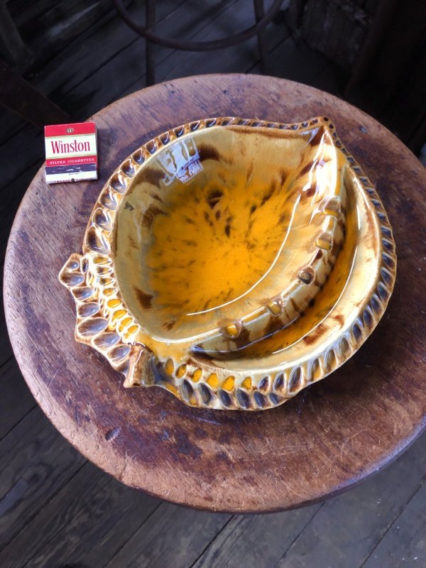 画像1: Vintage MCM Heavy Ceramic Ashtray (A343) 