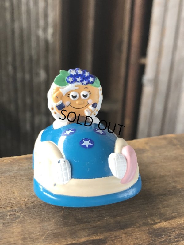 画像1: 90s Vintage IHOP Pancake Kids Meal Toy Pull-Back Car Bonnie Blueberry (A372)