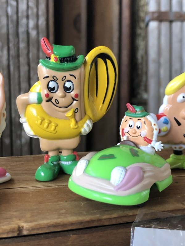 画像6: 90s Vintage IHOP Pancake Kids Meal Toy PVC German Von Der Gus (A377)