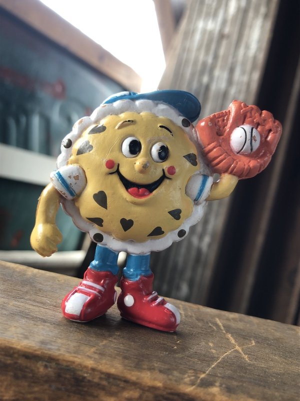 画像1: 90s Vintage IHOP Pancake Kids Meal Toy PVC Chocolate Chip Charlie (A373)