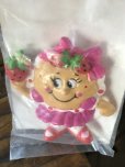 画像2: 90s Vintage IHOP Pancake Kids Meal Toy PVC Susie Strawberry (A380) (2)