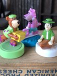 画像7: 90s Vintage Wendy's Hanna Barbera Meal Toy Summer Gliders Snagglepuss (A386) (7)