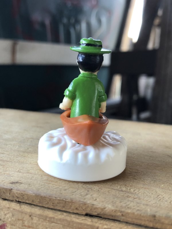 画像2: 90s Vintage Wendy's Hanna Barbera Meal Toy Summer Gliders Ranger Smith (A385)