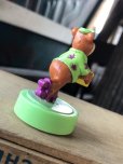 画像2: 90s Vintage Wendy's Hanna Barbera Meal Toy Summer Gliders Yogi Bear (A384) (2)