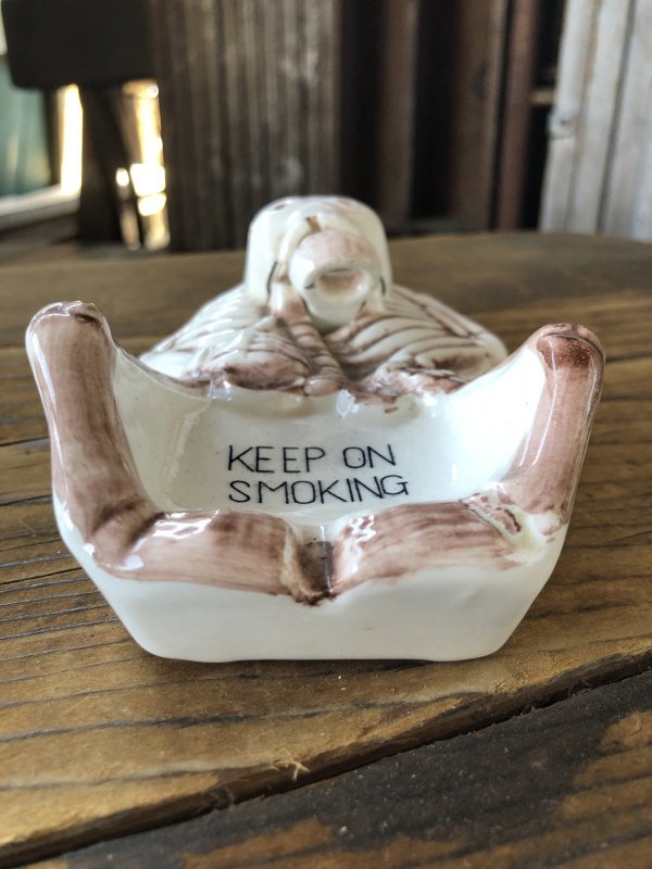 画像9: Vintage Nodding Skeleton KEEP ON SMOKING Ceramic Ashtray Made in JAPAN (A388)