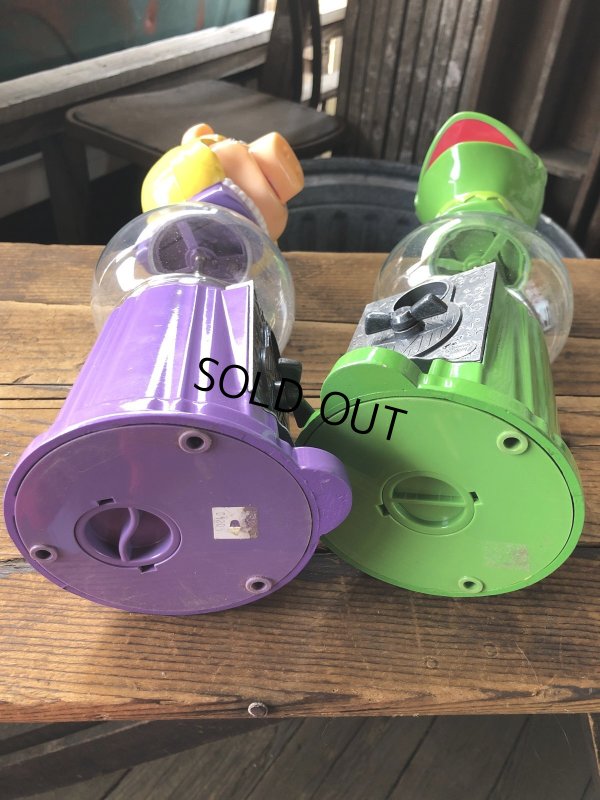 画像11: 00s The Muppet Show Kermit the Frog and Miss Piggy Gumball Machines (A400)