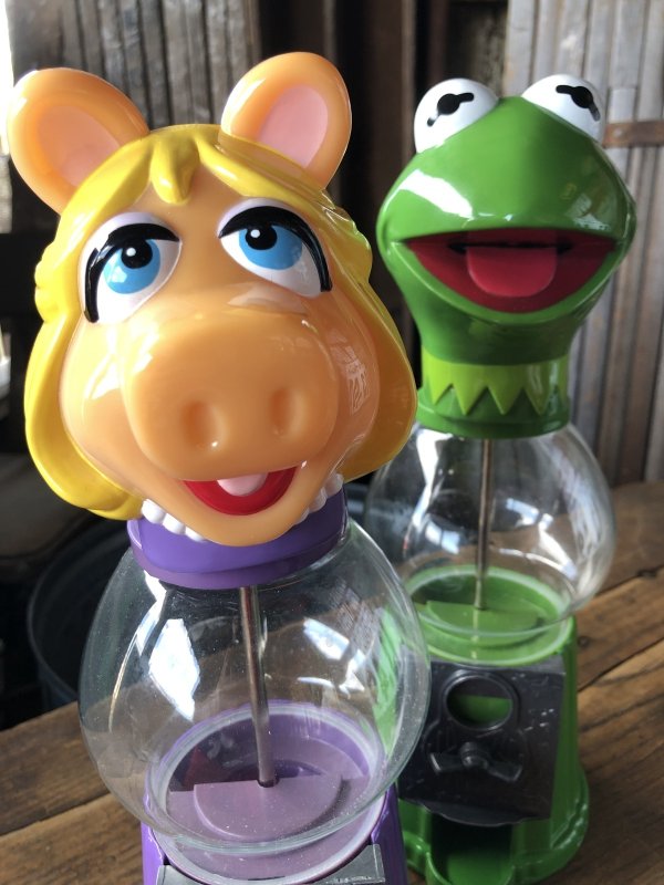 画像10: 00s The Muppet Show Kermit the Frog and Miss Piggy Gumball Machines (A400)