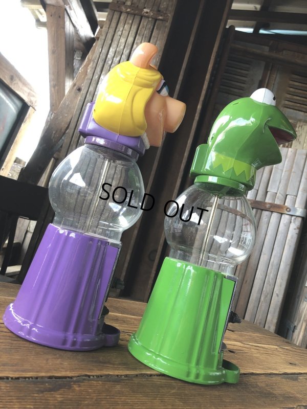 画像4: 00s The Muppet Show Kermit the Frog and Miss Piggy Gumball Machines (A400)