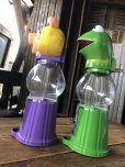 画像2: 00s The Muppet Show Kermit the Frog and Miss Piggy Gumball Machines (A400) (2)