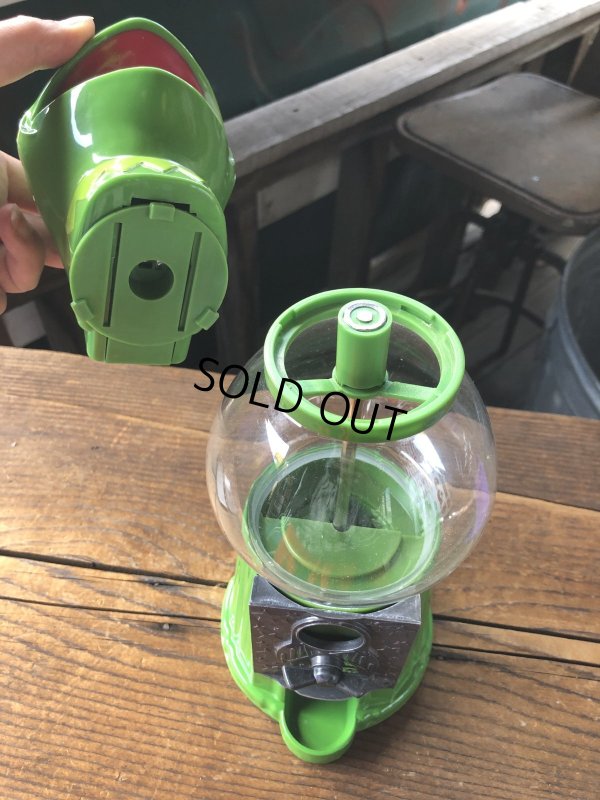 画像14: 00s The Muppet Show Kermit the Frog and Miss Piggy Gumball Machines (A400)