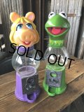 00s The Muppet Show Kermit the Frog and Miss Piggy Gumball Machines (A400)