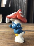 画像3: 70s Vintage Smurfs Umbrella Mushroom PVC Figure (A431)   (3)