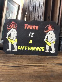  Vintage Funny Card  " There is a difference " (A460)  