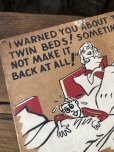 画像2:  Vintage Funny Card  " I WARNED YOU ABOUT THESE TWIN BEDS! " (A462)   (2)