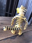 画像3: Vintage Disney Winnie The Pooh Tigger Vinyl Doll (A484) (3)