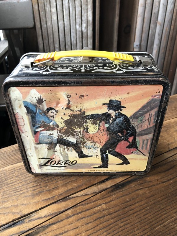画像3: 50s Vintage Lunch Box Zorro (A578)
