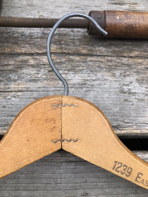 画像2: Vintage USA Advertising Wood Hanger KINGSBURY CLOTHES (A592)