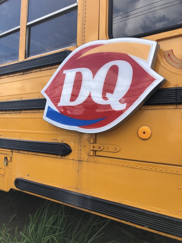 画像2: Dairy Queen Advertising Store Display DQ Logo Sign (A644)