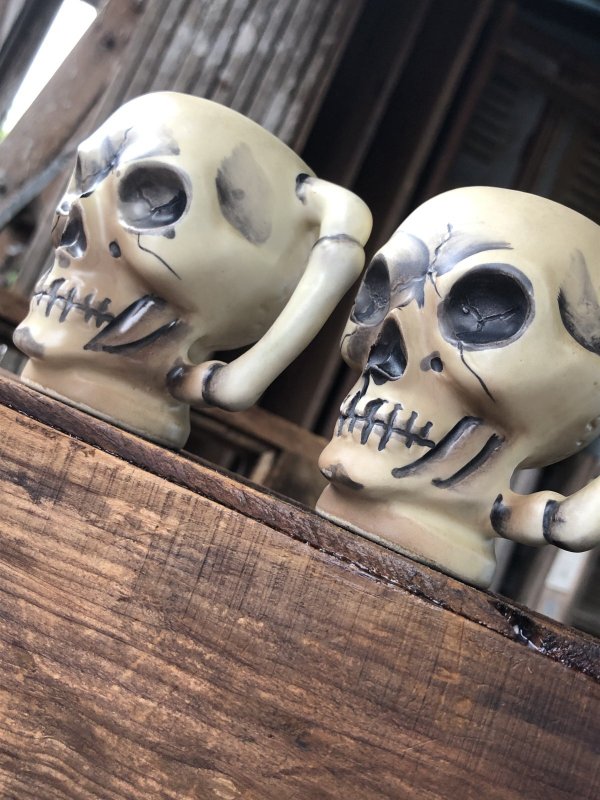 画像2: Vintage Skull Ceramic Salt/Pepper Mugs Japan (A676)