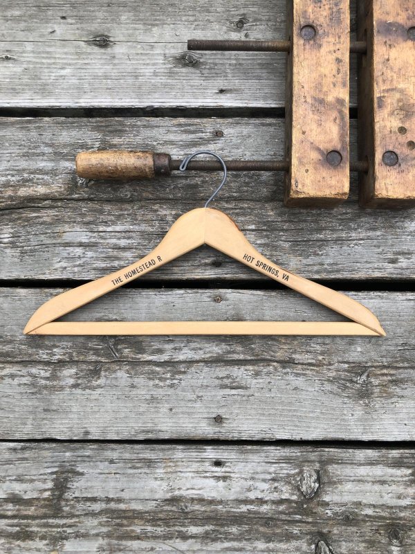 画像1: Vintage USA Advertising Wood Hanger THE HOMESTED R (A699)