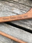 画像2: Vintage USA Advertising Wood Hanger THE UNITED WOOLEN (A689) (2)