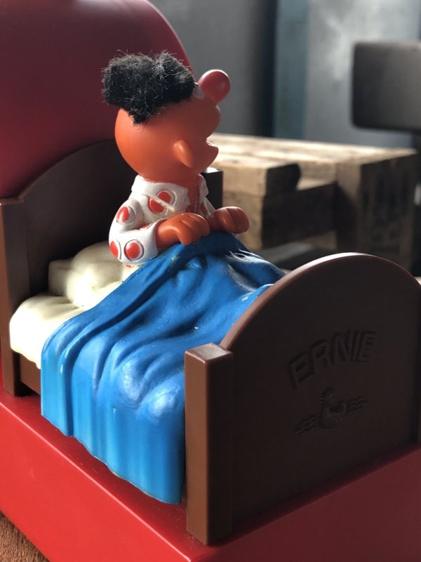画像12: 70s Vintage Sesame Street Ernie Alarm Clock AM Radio (A703)