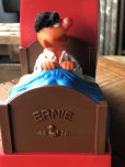 画像13: 70s Vintage Sesame Street Ernie Alarm Clock AM Radio (A703) (13)
