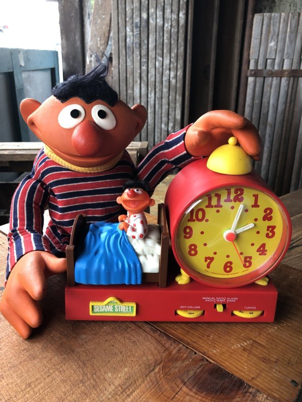 画像14: 70s Vintage Sesame Street Ernie Alarm Clock AM Radio (A703)