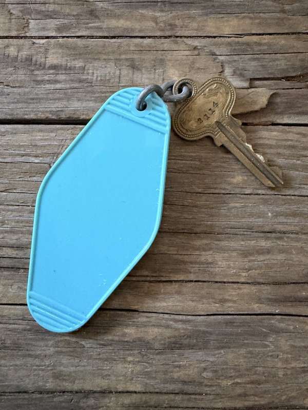 画像2: Vintage Motel Key THE SASSY FOX MOTEL #8 (A823)