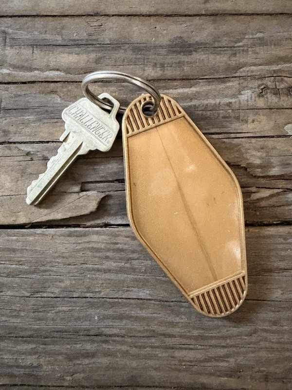 画像2: Vintage Motel Key TEMPLE SQUAEW MOTOR HOTEL #7 (A822)