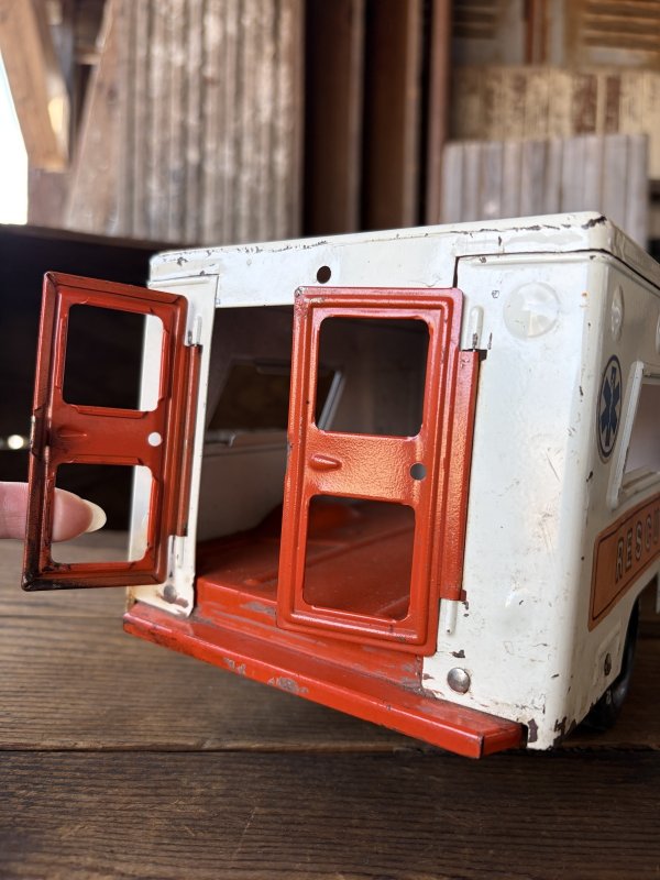 画像13: 70s Vintage Nylint Rescue Ambulance Truck (A845)