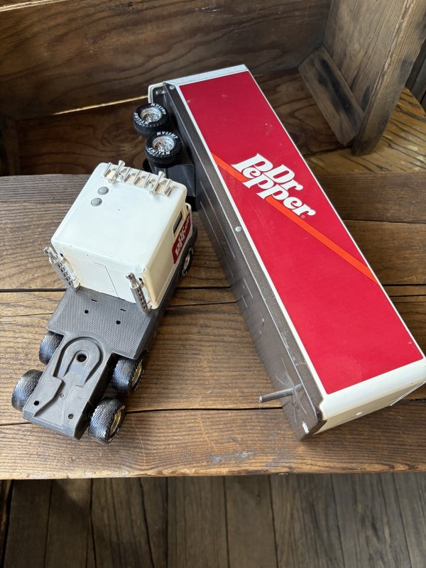 画像7: 90s Nylint Dr.Pepper Advertising Pressed Steel Truck and Trailer (A846)