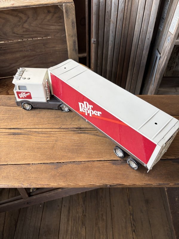 画像2: 90s Nylint Dr.Pepper Advertising Pressed Steel Truck and Trailer (A846)