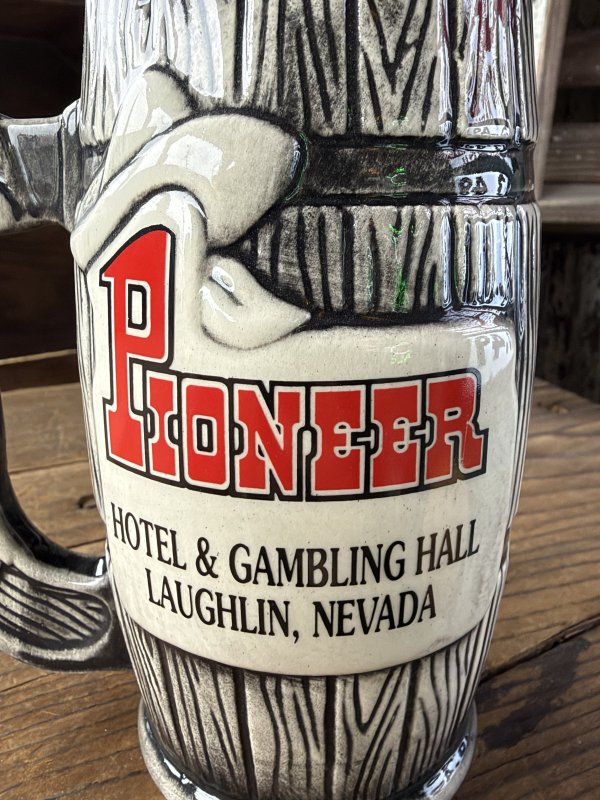 画像2: Vintage PIONEER Hotel & Casino Beer Stein Mug (A875)